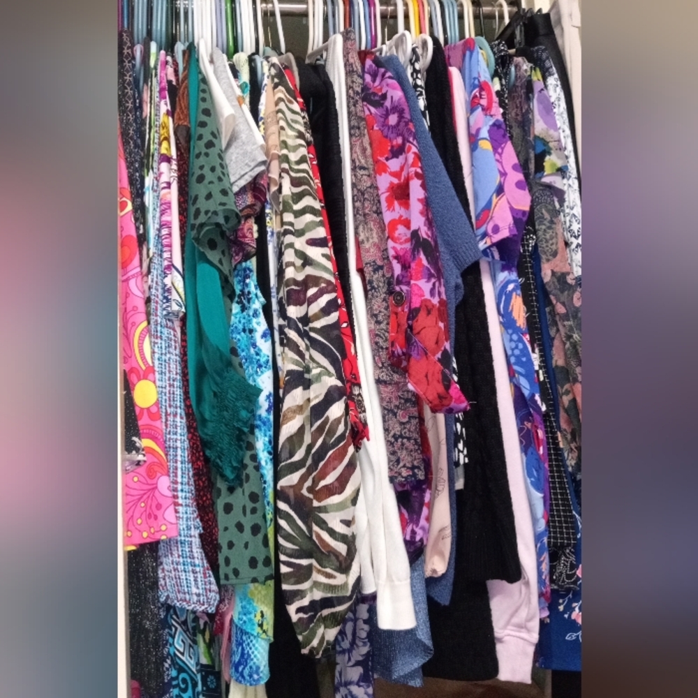 Bundle Deals Five Random Women's Fashion Name Brands All Sizes.